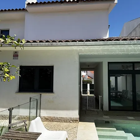 Cascais House - Pool בית הארחה Murtal